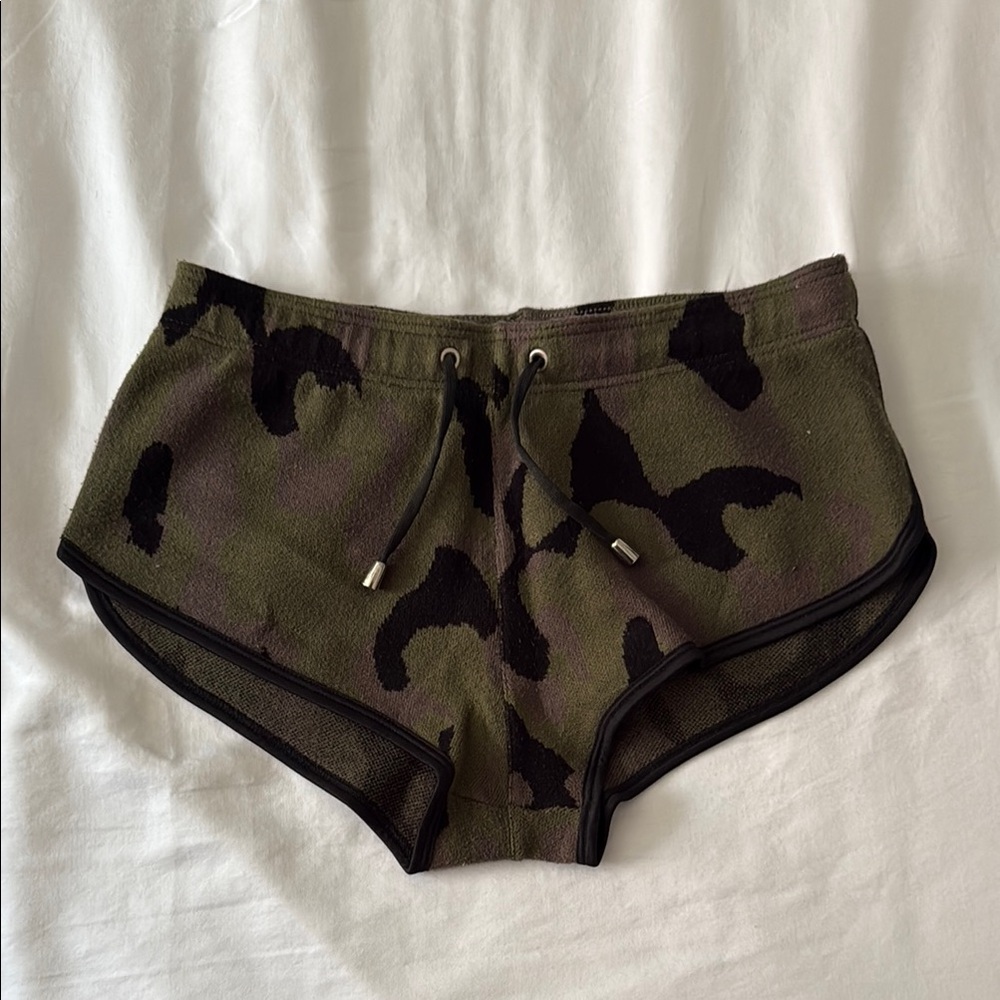 Barcode Berlin Camouflage Knit Shorts